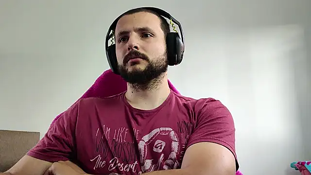 Snapshot of iurytx chatting on 10/08/25, 08:17 iurytx online show from 10/08/25, 08:17