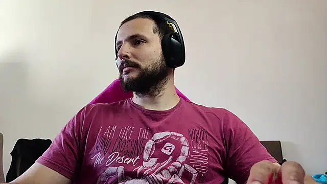 Snapshot of iurytx chatting on 10/24/25, 11:50 iurytx online show from 10/24/25, 11:50