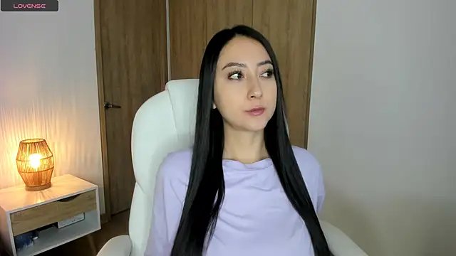 Snapshot of sophie_connors chatting on 07/04/26, 12:44 sophie connors online show from 07/04/26, 12:44