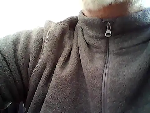 Snapshot of xcimeru chatting on 03/05/25, 05:18 xcimeru online show from 03/05/25, 05:18