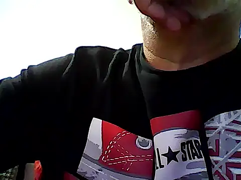 Snapshot of xcimeru chatting on 03/08/25, 07:42 xcimeru online show from 03/08/25, 07:42