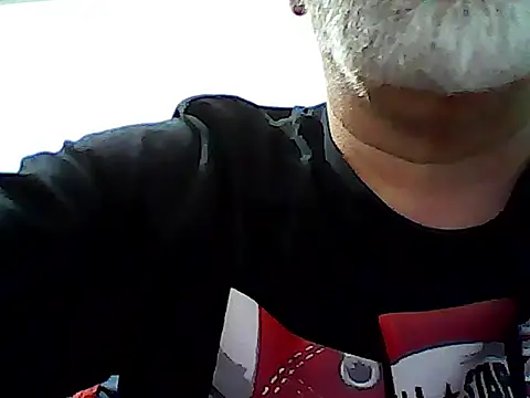 Snapshot of xcimeru chatting on 03/08/25, 11:18 xcimeru online show from 03/08/25, 11:18