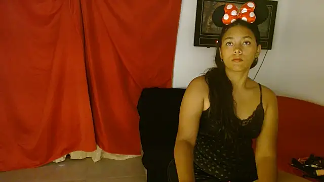 Chiara petterson online show from 04/26/26, 03:15