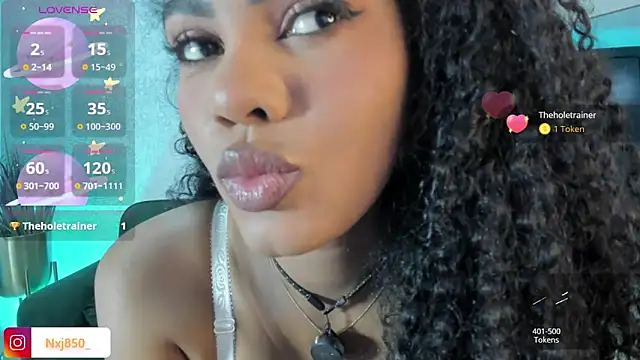 HOTBLACKANDWHITE2 online show from 11/16/25, 04:40