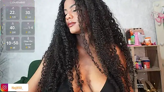 HOTBLACKANDWHITE2 online show from 02/01/26, 05:00