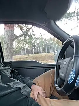 Snapshot of Themechanic420 chatting on 02/26/25, 12:47 Themechanic420 online show from 02/26/25, 12:47