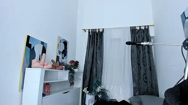 Snapshot of Angie_Will chatting on 12/04/24, 12:41 Angie Will online show from 12/04/24, 12:41