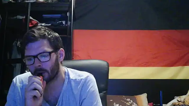 Snapshot of Die-geile-Sau chatting on 06/24/26, 08:08 Die-geile-Sau online show from 06/24/26, 08:08