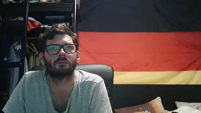 Snapshot of Die-geile-Sau chatting on 06/27/26, 07:41 Die-geile-Sau online show from 06/27/26, 07:41