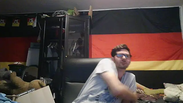 Snapshot of Die-geile-Sau chatting on 07/01/26, 08:30 Die-geile-Sau online show from 07/01/26, 08:30