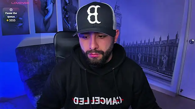 jhon bear03 online show from 11/18/25, 11:14