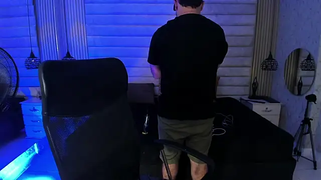 jhon bear03 online show from 04/18/26, 11:14