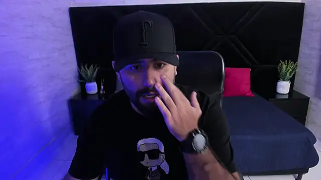jhon bear03 online show from 06/30/26, 11:22