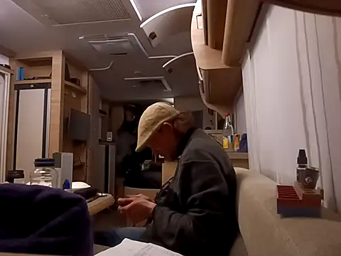 Snapshot of Ebinator666 chatting on 09/23/25, 01:41 Ebinator666 online show from 09/23/25, 01:41