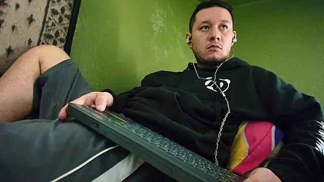 sweet cock28 online show from 01/06/25, 03:51