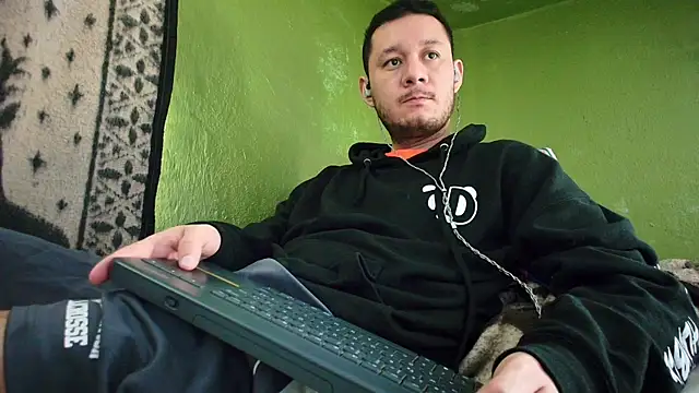 sweet cock28 online show from 01/11/25, 03:52