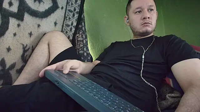 sweet cock28 online show from 10/15/25, 03:34