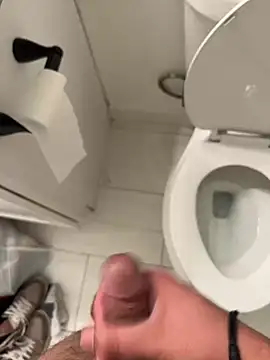 Snapshot of Asronrandon chatting on 03/02/26, 03:30 Asronrandon online show from 03/02/26, 03:30