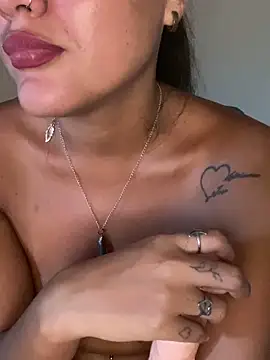 Snapshot of fenixgre chatting on 12/22/24, 08:36 fenixgre online show from 12/22/24, 08:36