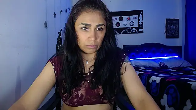 Snapshot of pinky_violeta chatting on 12/29/24, 10:36 pinky violeta online show from 12/29/24, 10:36