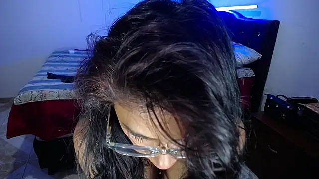 Snapshot of pinky_violeta chatting on 01/17/25, 01:15 pinky violeta online show from 01/17/25, 01:15