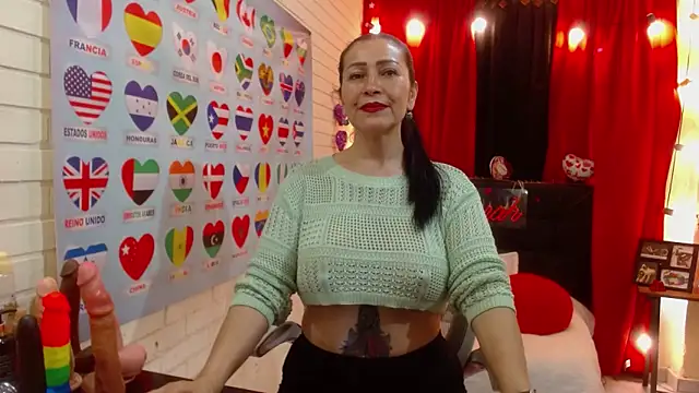 Sarah teiku online show from 03/18/25, 06:37