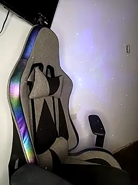 kanyat  online show from 03/25/26, 02:45