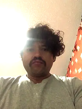 Snapshot of pancho1721 chatting on 10/30/25, 11:33 pancho1721 online show from 10/30/25, 11:33