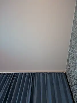 Snapshot of Alina_Vibe_Me chatting on 12/16/24, 02:47 Alina Vibe Me online show from 12/16/24, 02:47