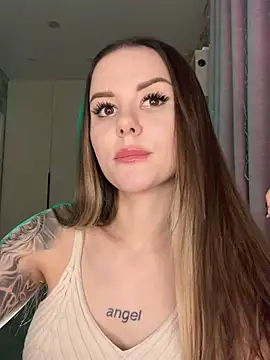 Alina Vibe Me online show from 02/25/26, 11:47