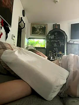 Toyjungee online show from 09/17/25, 10:50