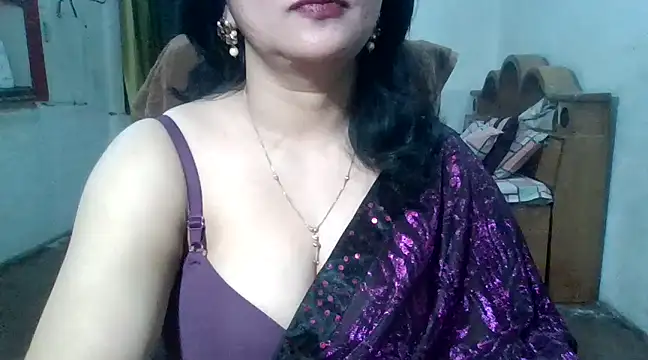 Cute Mahi22 online show from 03/19/25, 04:02