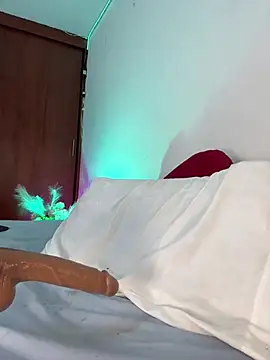 nicolette sweet  online show from 02/25/25, 03:16