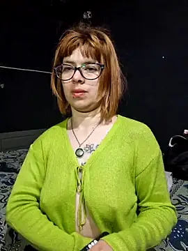 Snapshot of Carlafoxxx chatting on 10/20/25, 01:22 Carlafoxxx online show from 10/20/25, 01:22