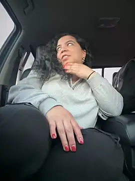 kimmiakiss22 online show from 10/08/25, 11:57