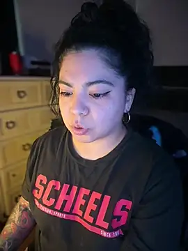 kimmiakiss22 online show from 02/14/26, 08:49