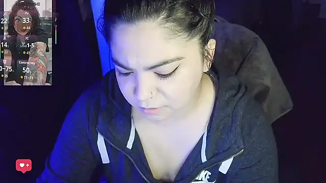 kimmiakiss22 online show from 05/01/26, 12:48