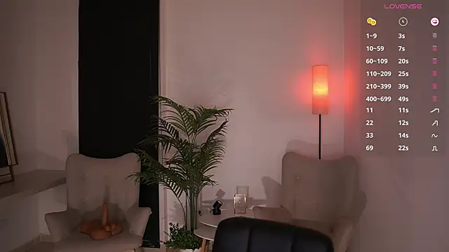 Snapshot of KendallRiseX chatting on 03/08/25, 02:19 KendallRiseX online show from 03/08/25, 02:19