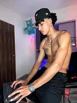 Snapshot of mike_casseano chatting on 09/29/25, 10:36 mike casseano online show from 09/29/25, 10:36