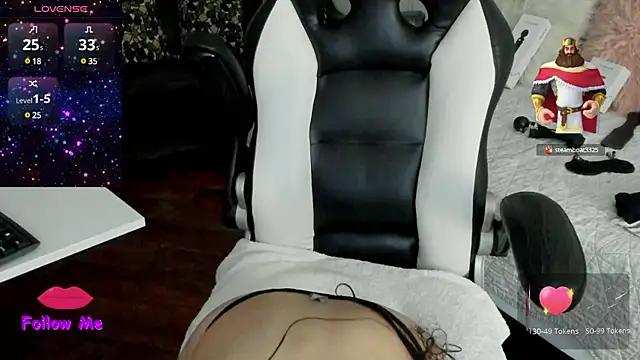 natasha logan  online show from 02/28/25, 07:05