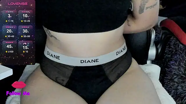 natasha logan  online show from 11/07/25, 04:12