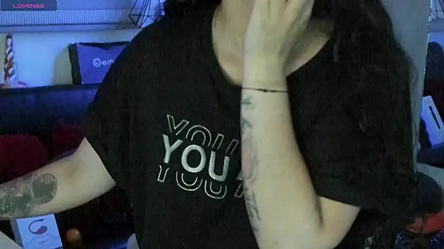 natasha logan  online show from 03/13/26, 04:08