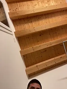 Snapshot of Fellix chatting on 12/18/25, 03:29 Fellix online show from 12/18/25, 03:29