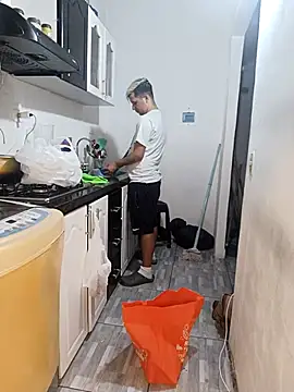 catire2323 online show from 09/24/25, 01:53