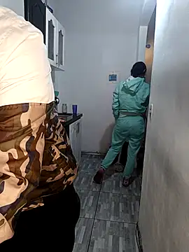 catire2323 online show from 09/24/25, 01:58