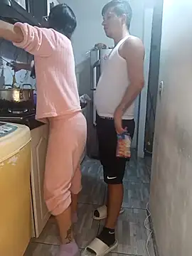 catire2323 online show from 04/12/26, 12:37