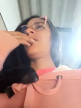 catire2323 online show from 04/22/26, 12:35