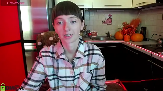 TayanaJons online show from 09/26/25, 07:01