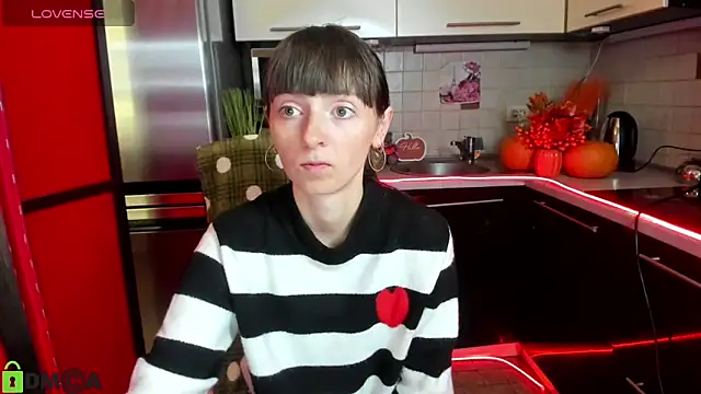 TayanaJons online show from 10/04/25, 06:55