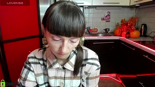 TayanaJons online show from 11/06/25, 07:53